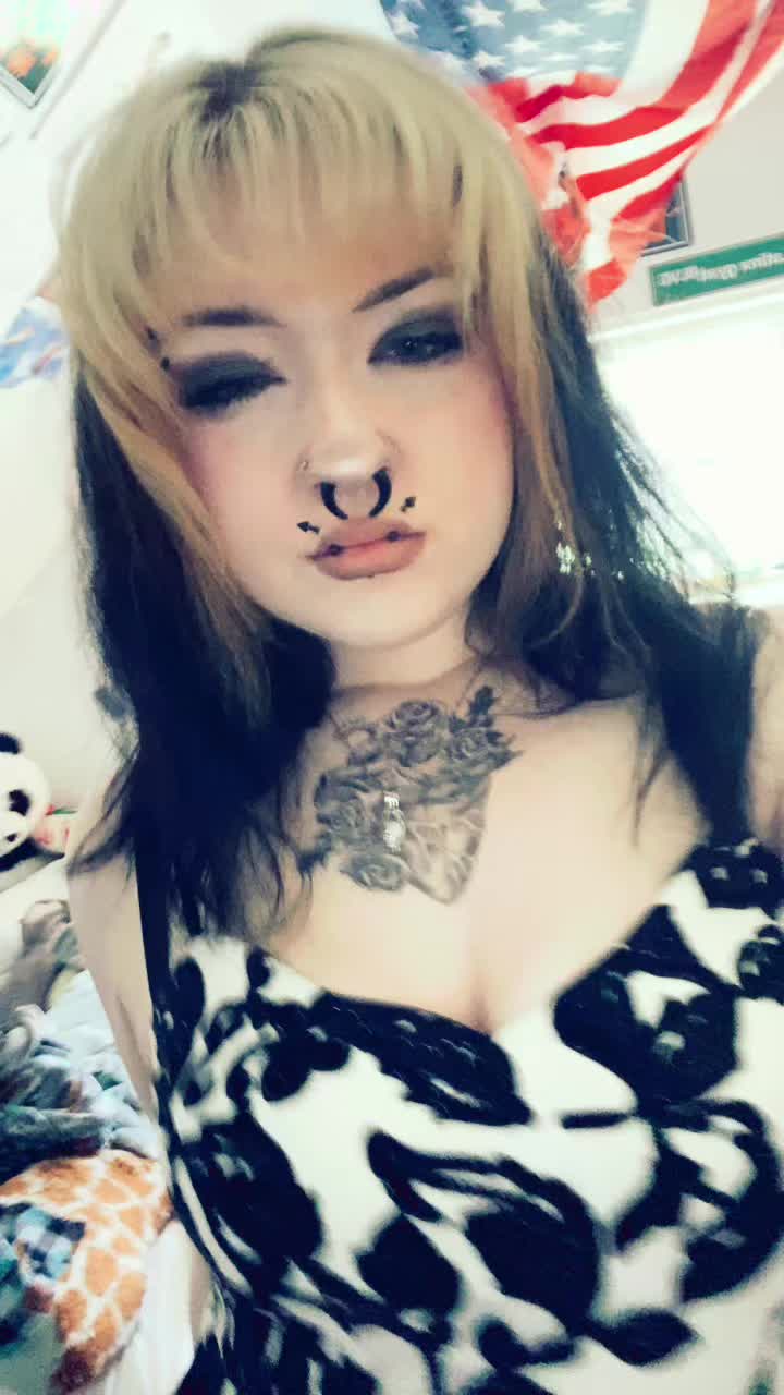 @Moldy🦇🥀