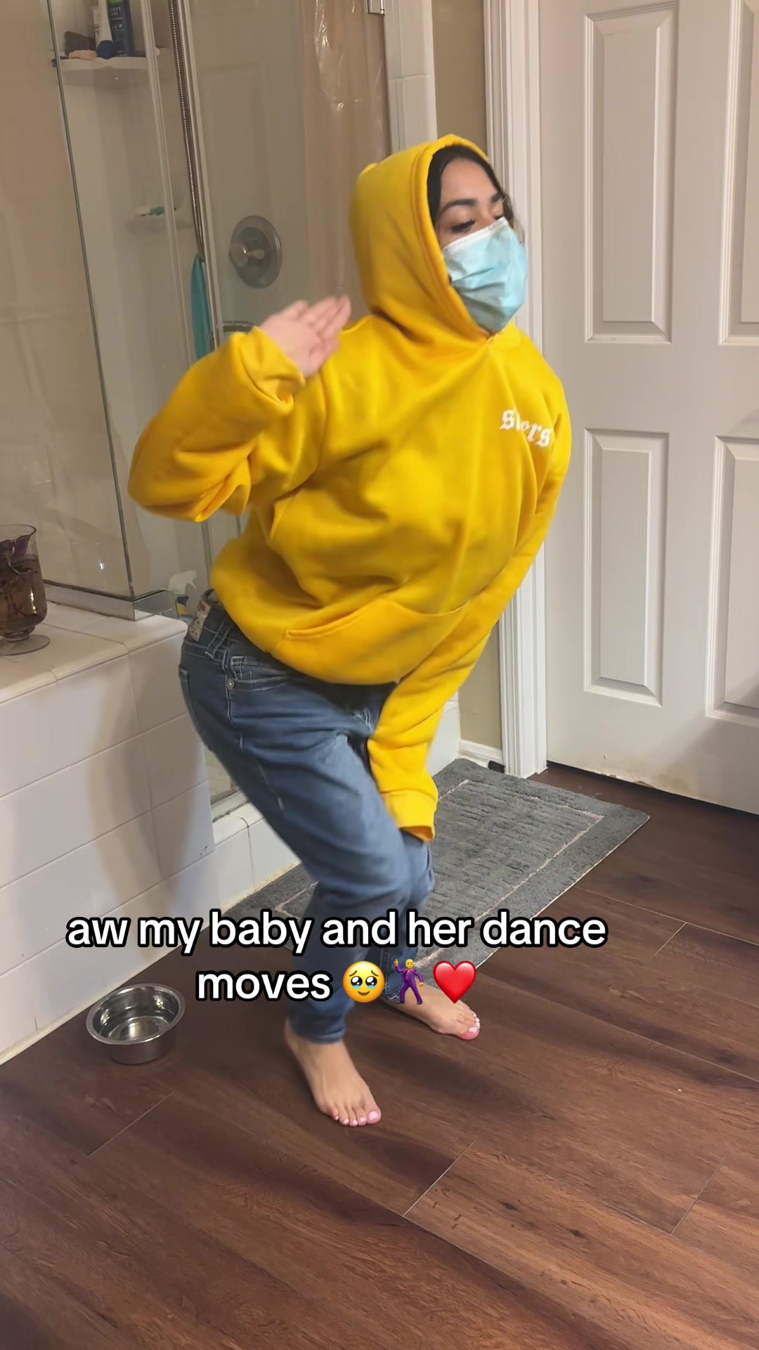@LESLIE