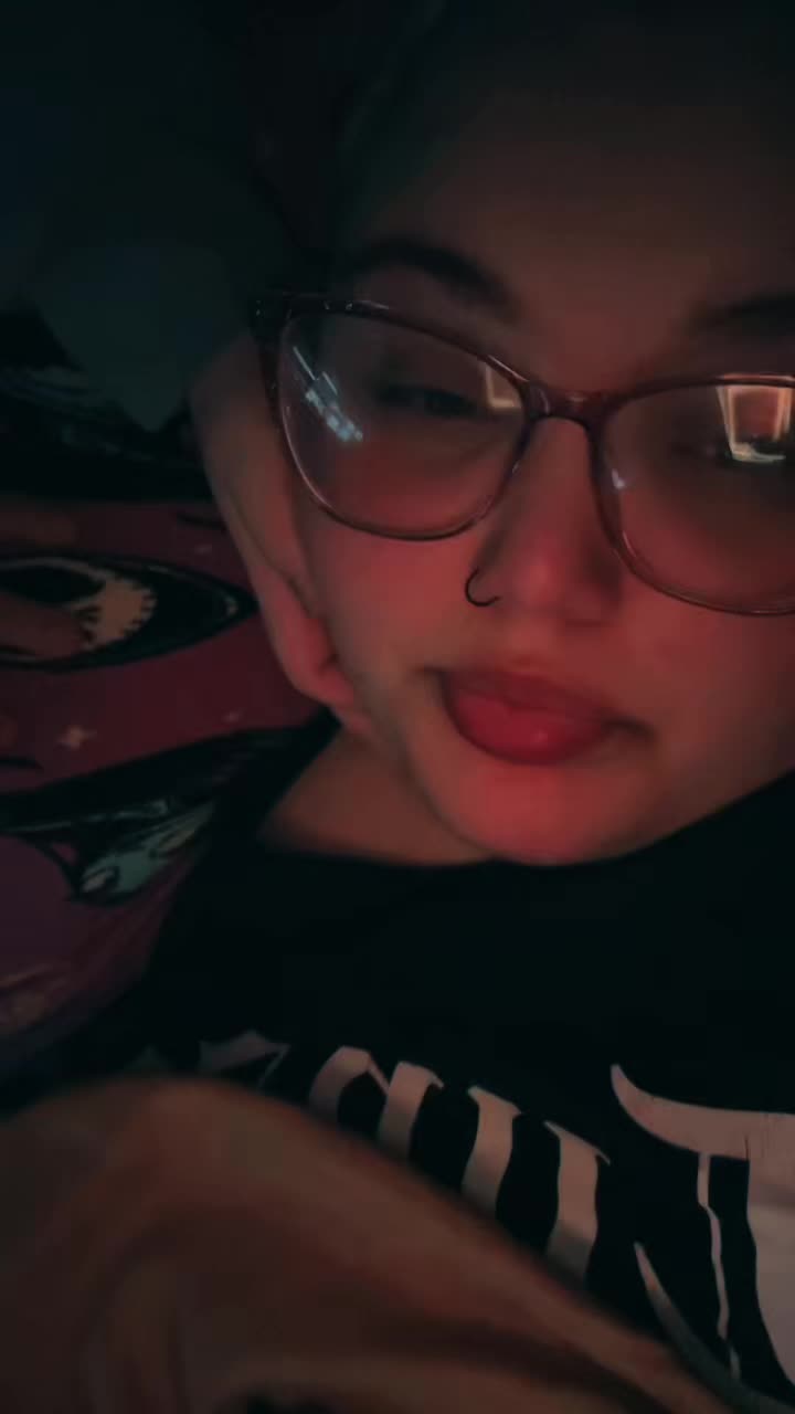 @_pyt_Josie_