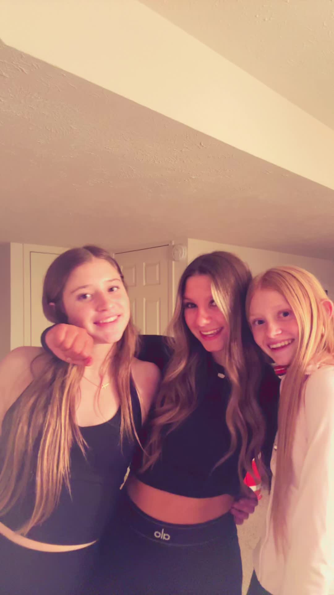 @ella_mayhew