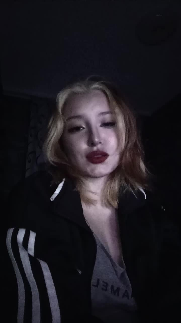 @лисёнок 🦊