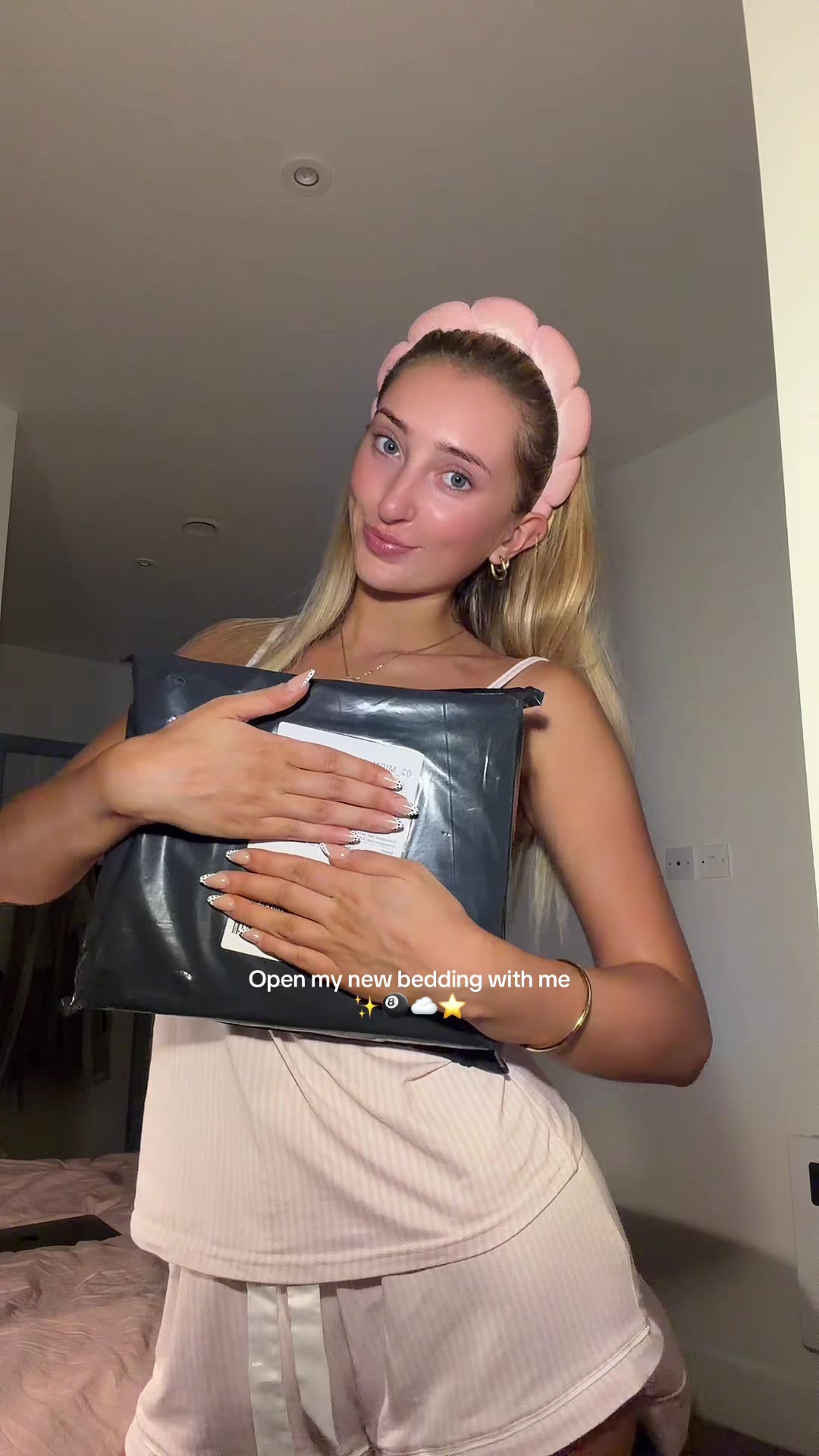 @dannihowardx 🪩🍒✨