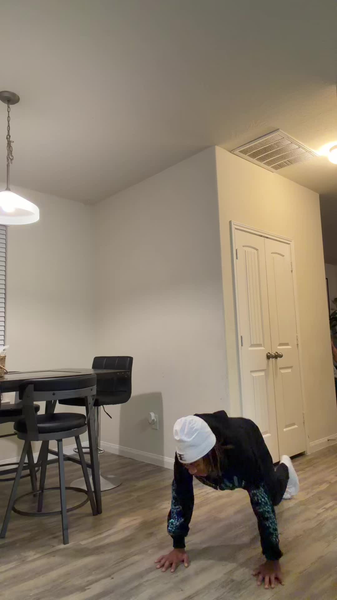 @EliXtorey