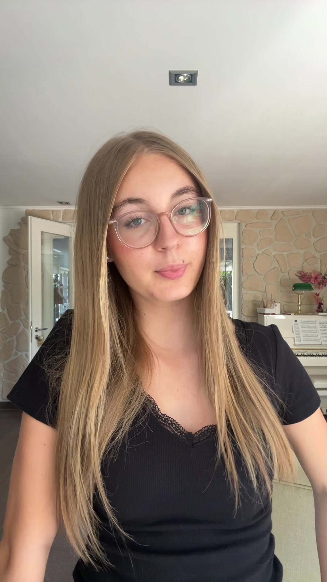@𝓶𝓪𝓭𝓮𝓵𝓮𝓲𝓷𝓮 💫