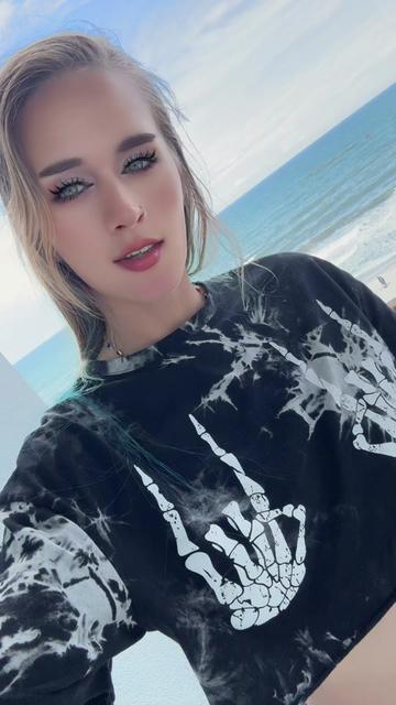 @Ťĩfffäñÿÿÿ! 🖤