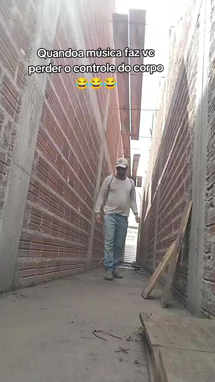 @Pedreiro debochado 🤠