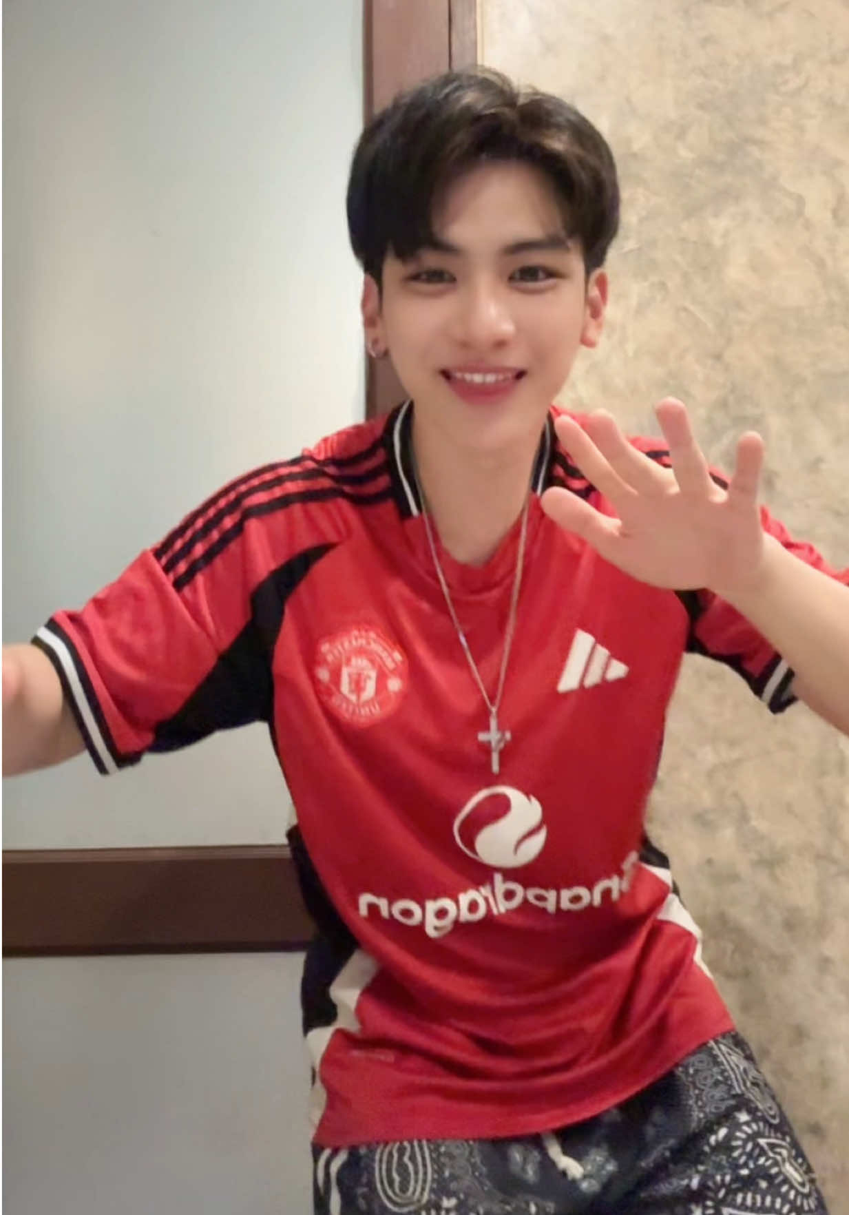@ไอ้หนุ่มฮ่องกง
