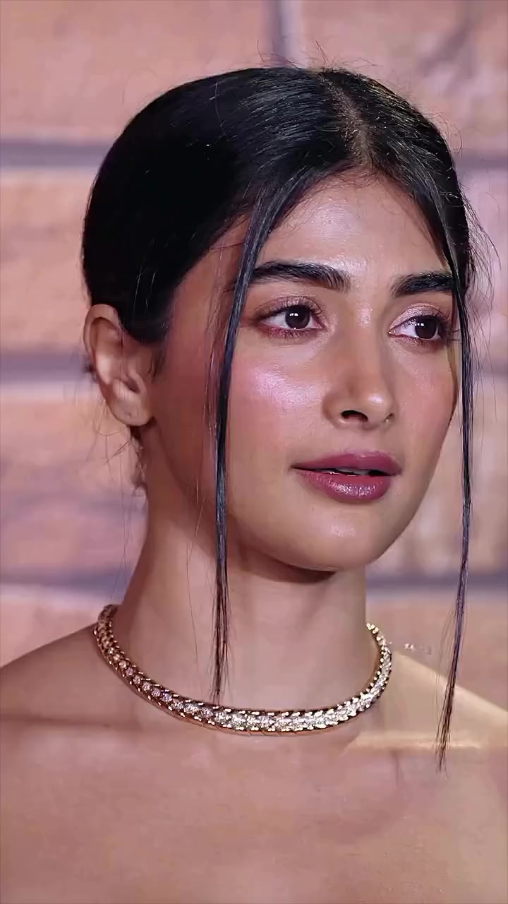 @BOLLYWOOD 360🔥🥵