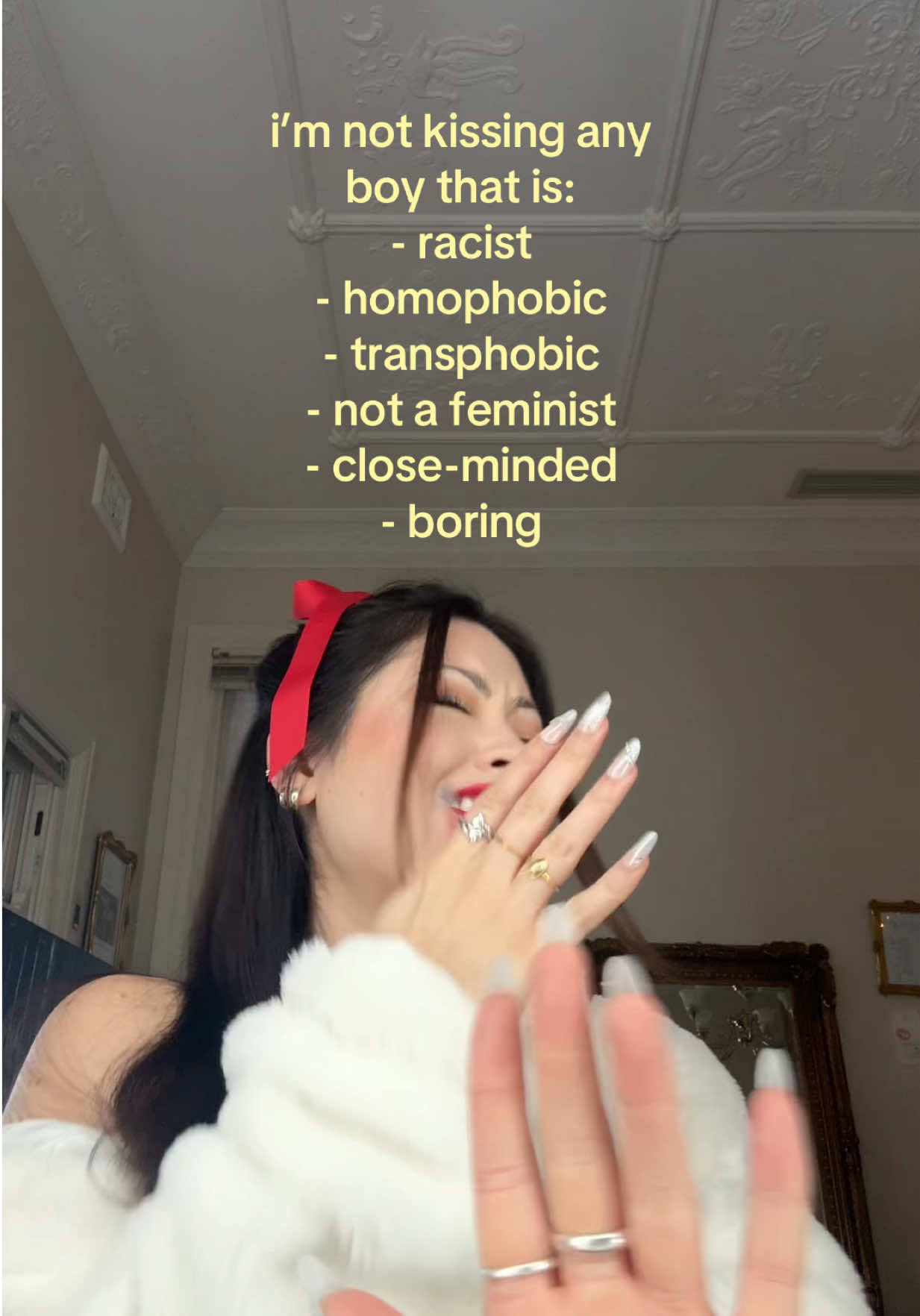 @chloe
