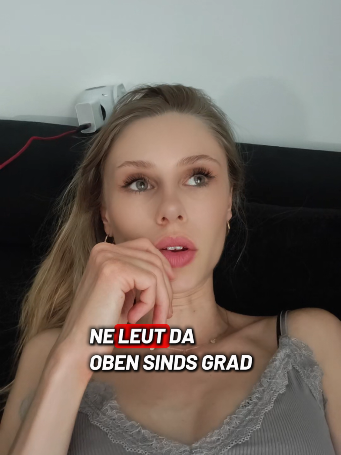@ELLIOFFIZIELL
