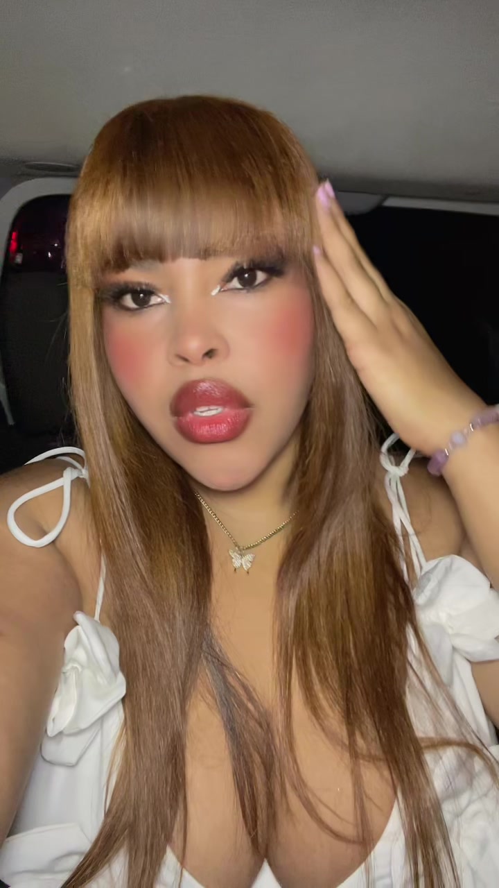 @Xlaura.bs