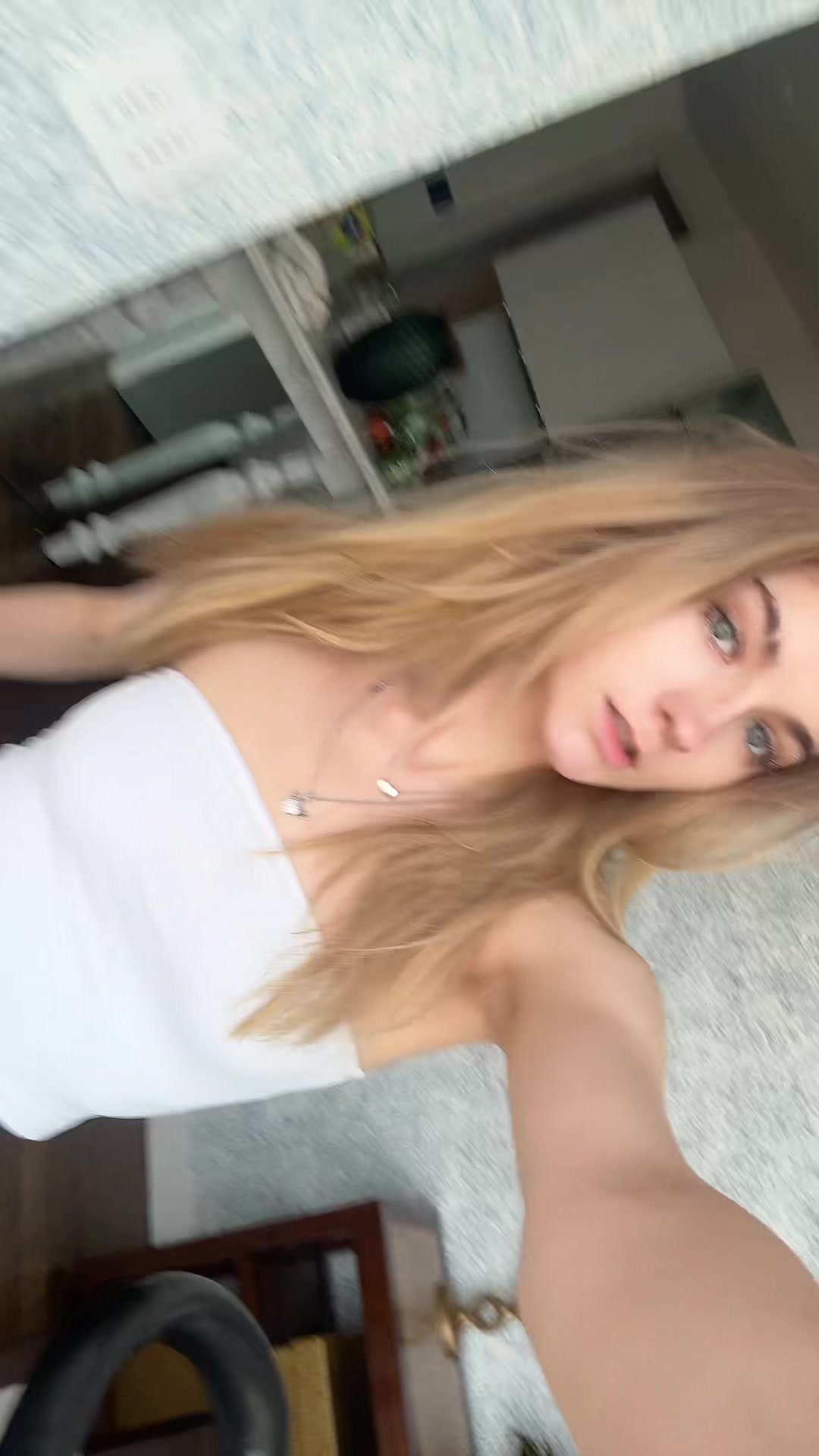 @elladaveyyyy
