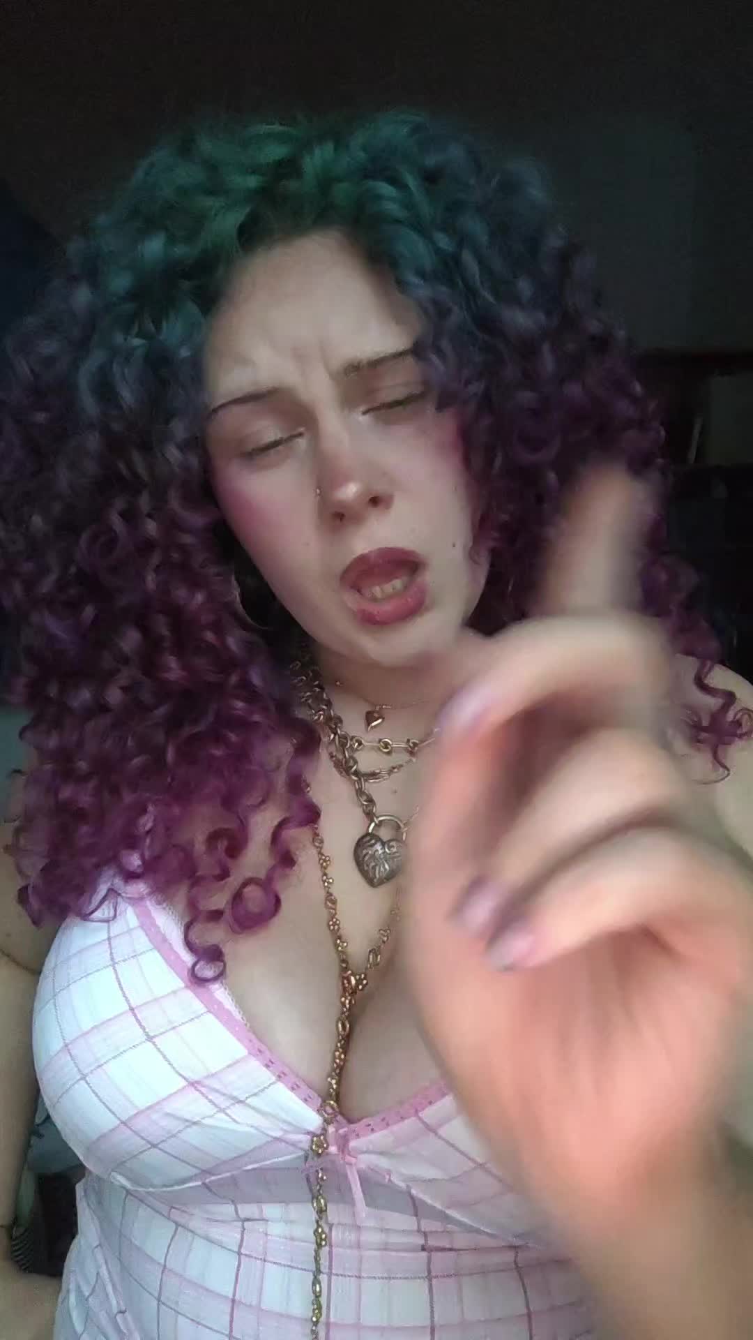 @Nina 🦛