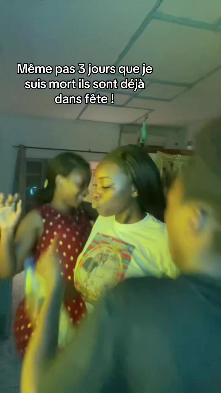@𝓜𝓲𝓵𝓮𝓼&rsquo;✰✰