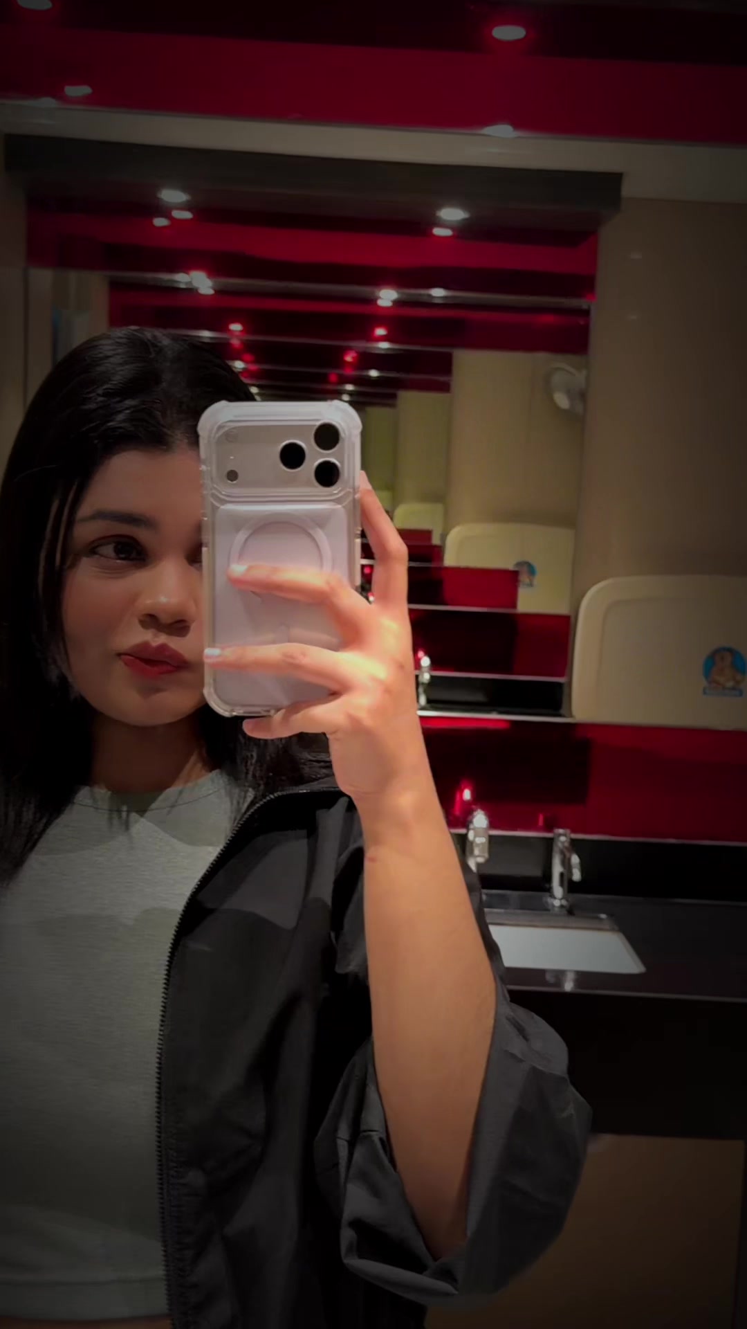 @𝐀 𝐌 𝐀 𝐍 𝐃 𝐈 🧚🏻&zwj;♀️
