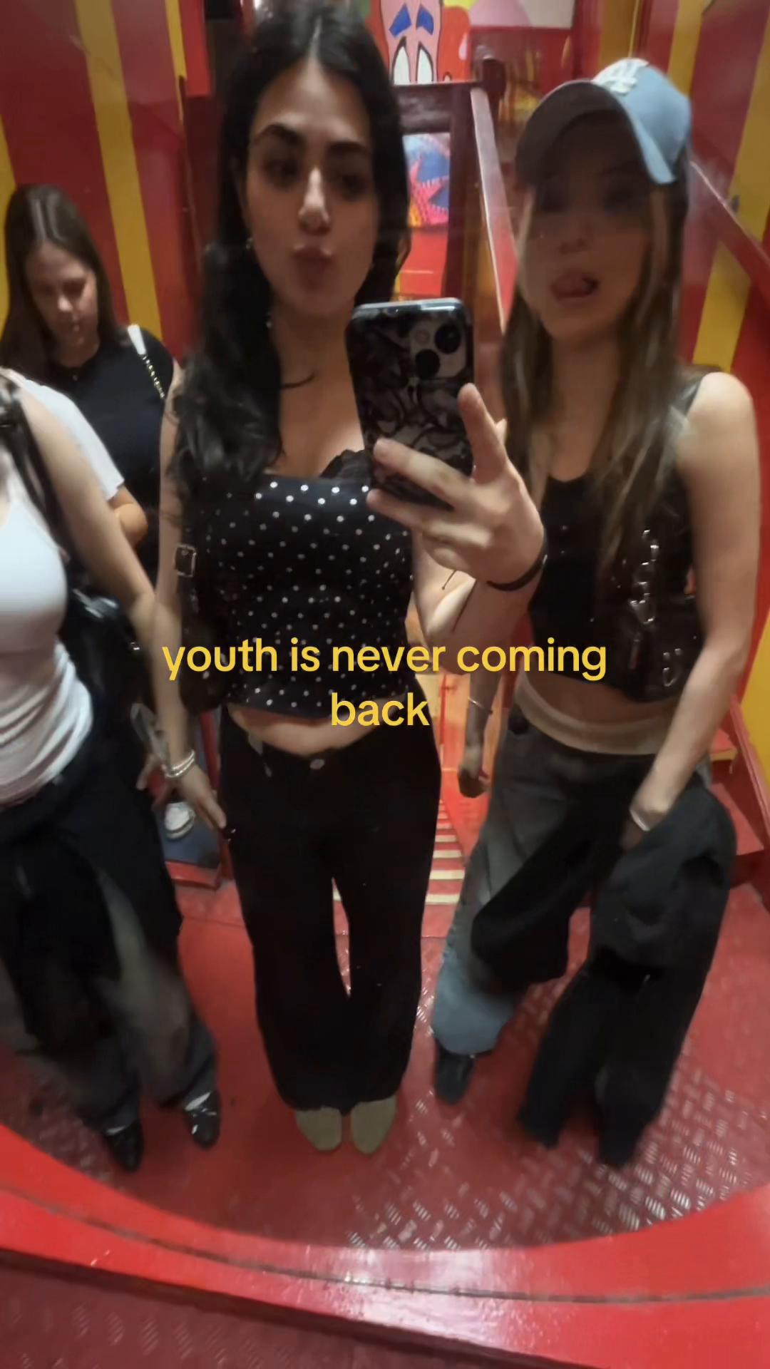 @elmira⁷