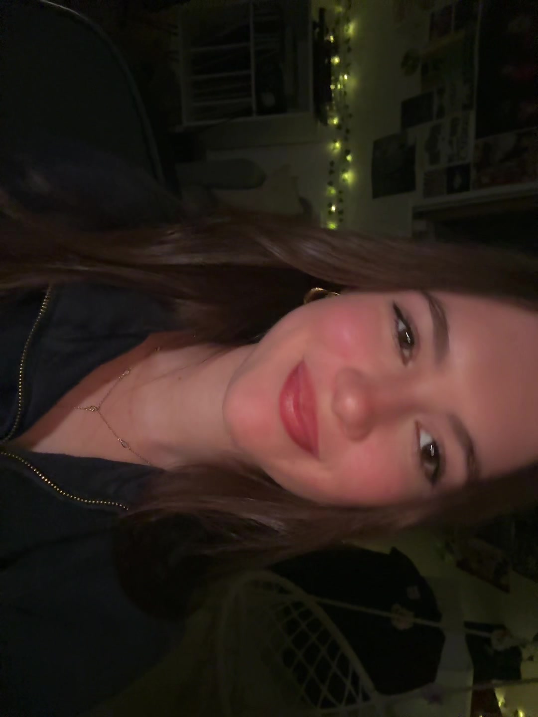 @ellie ⭑