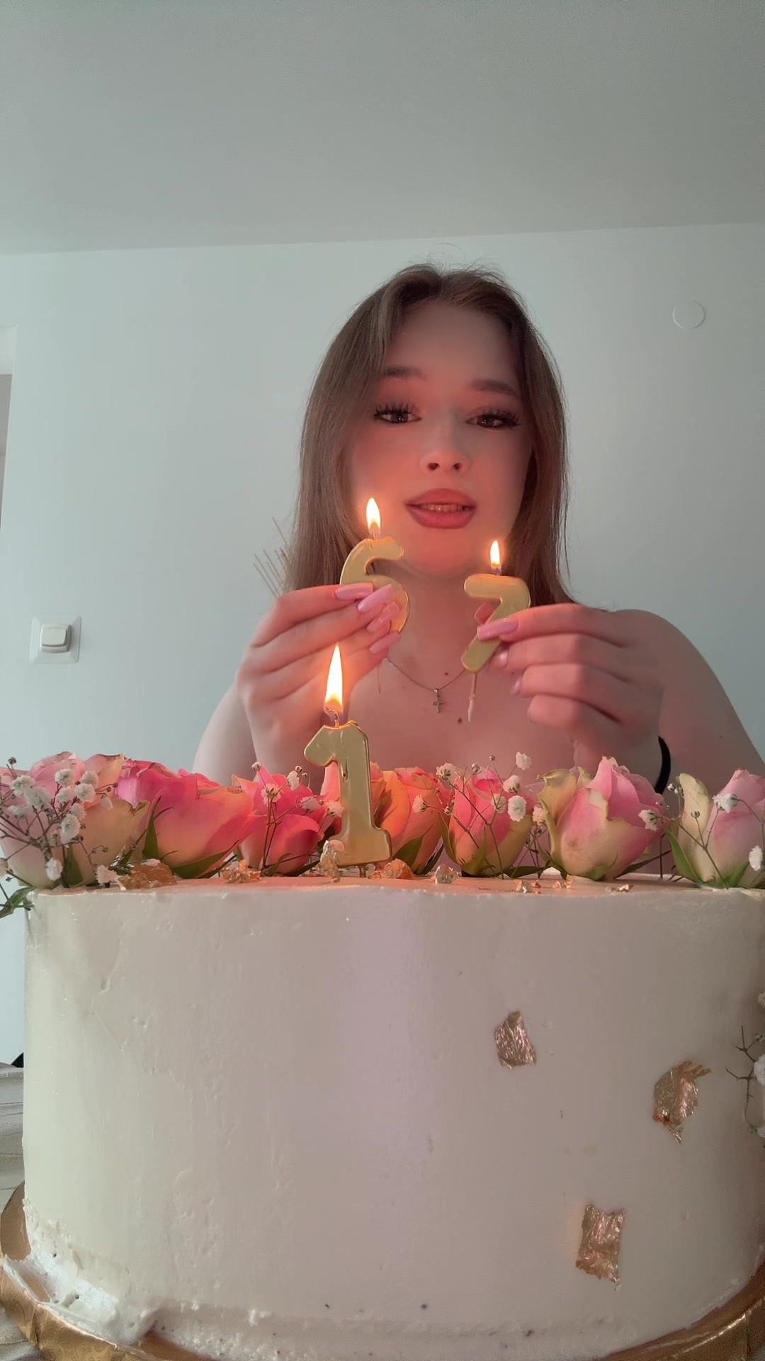 @тгк: шатенка в кадре