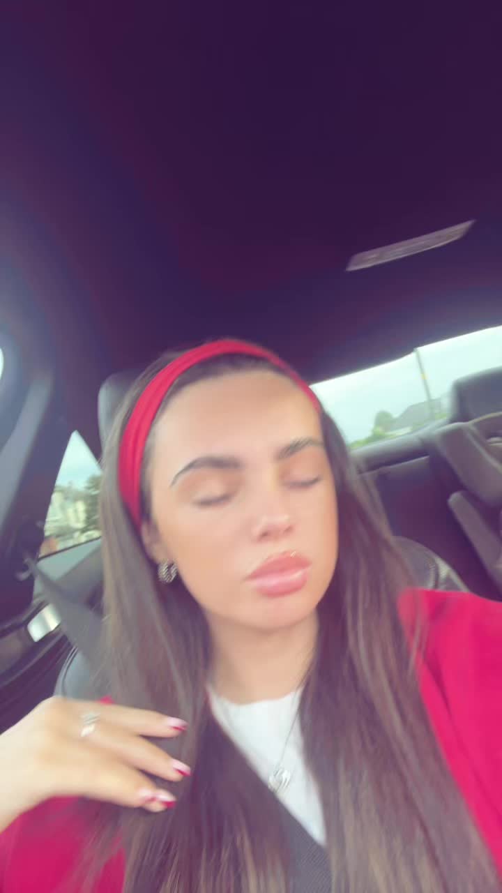 @TiaNicoleXoo