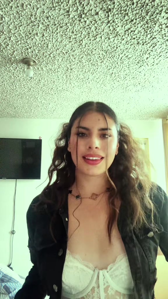 @Angie🥀