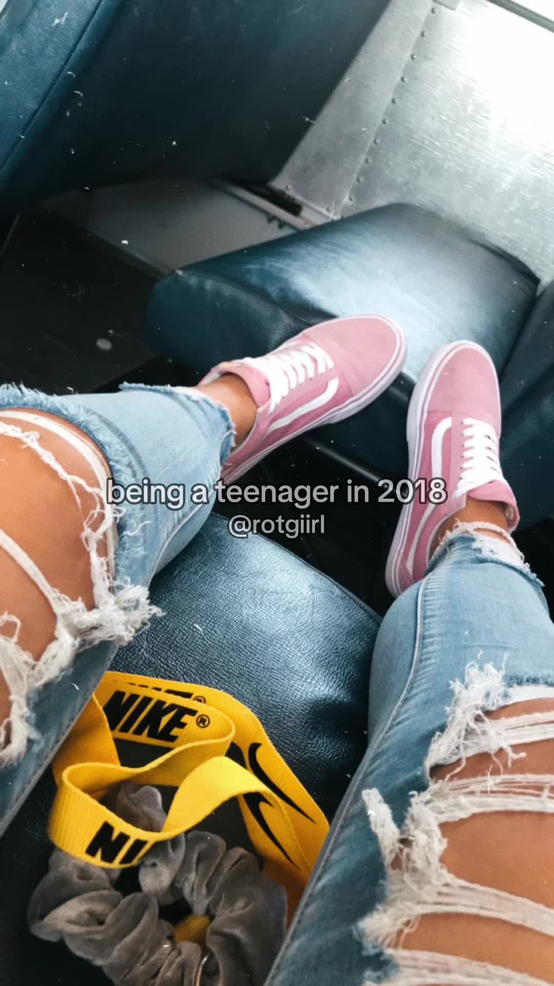@𓇢𓆸