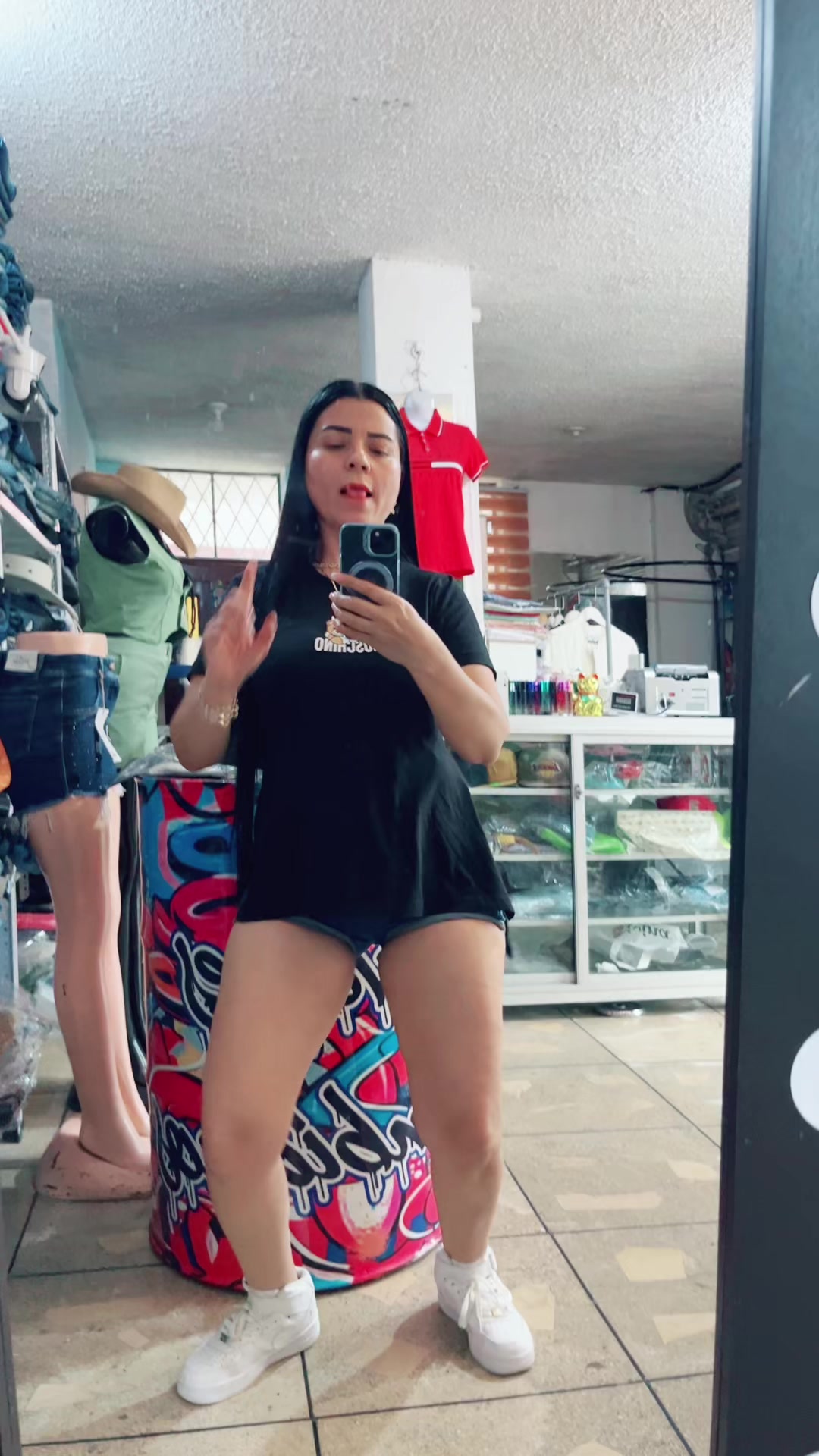 @Lucy Store