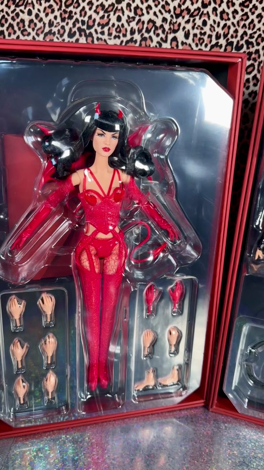 @rolliedolls