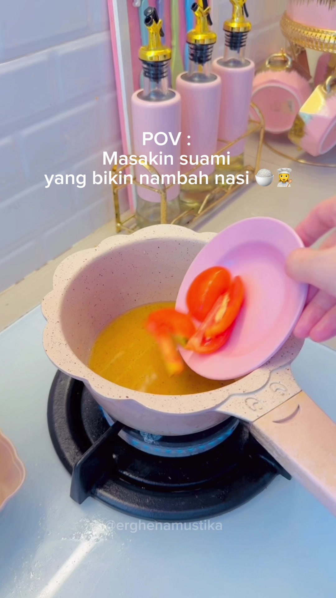 @IG : @erghenamustika