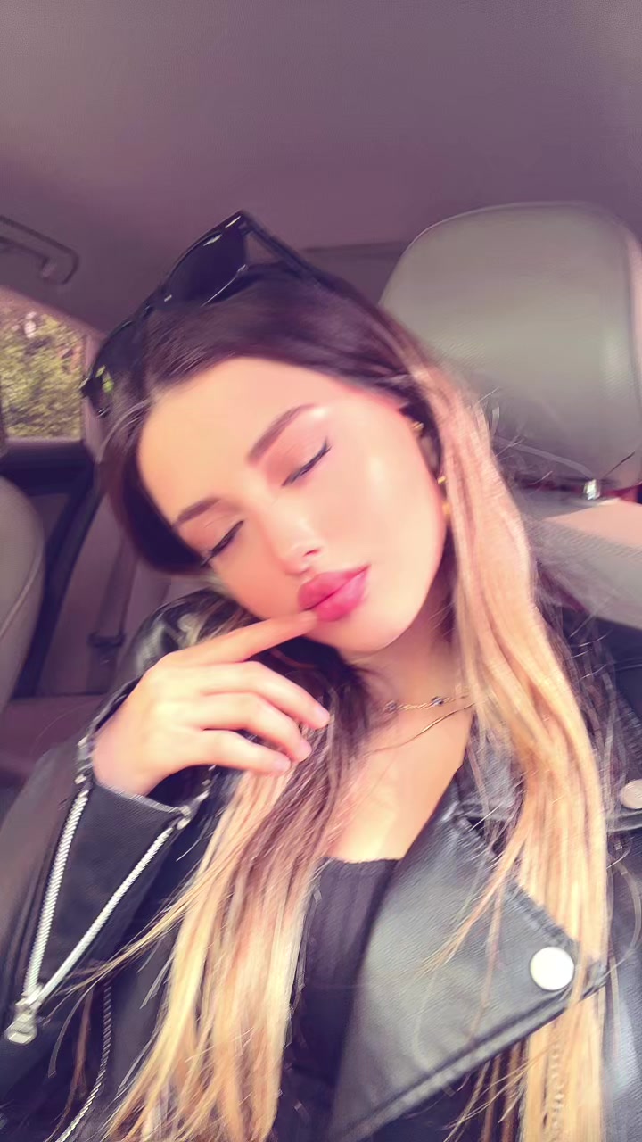 @Ayşegül