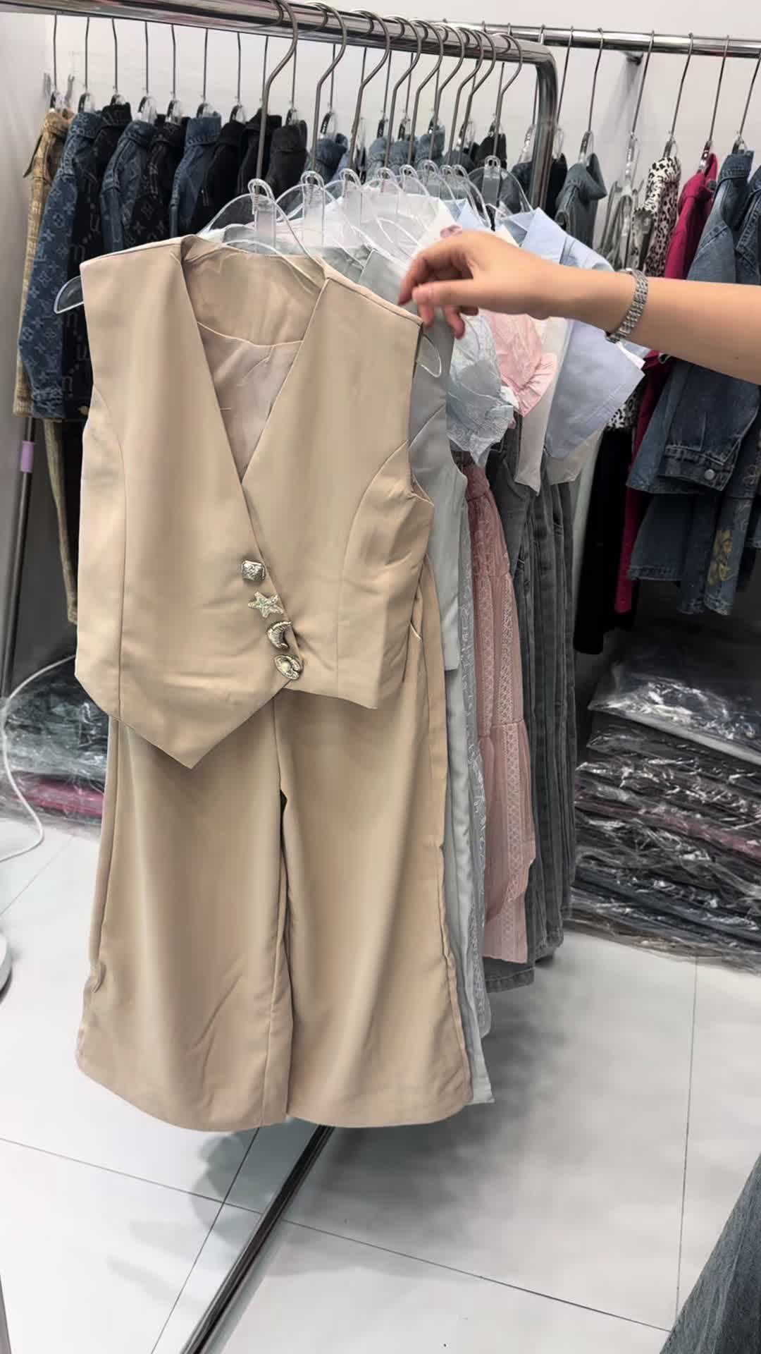 @Yiyiyi Children's fashion