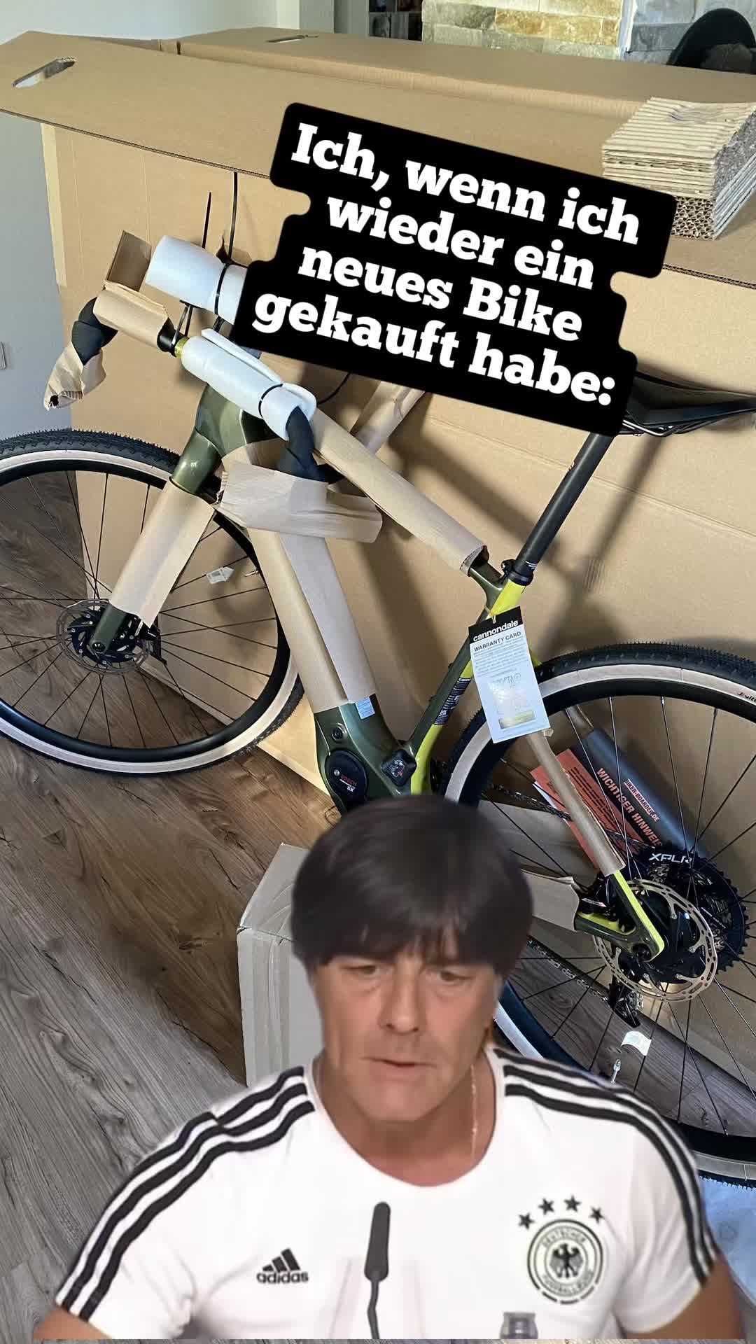 @Alter Mann mit Bike