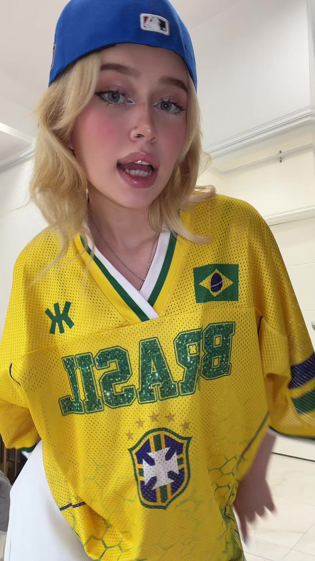 @heliaydn