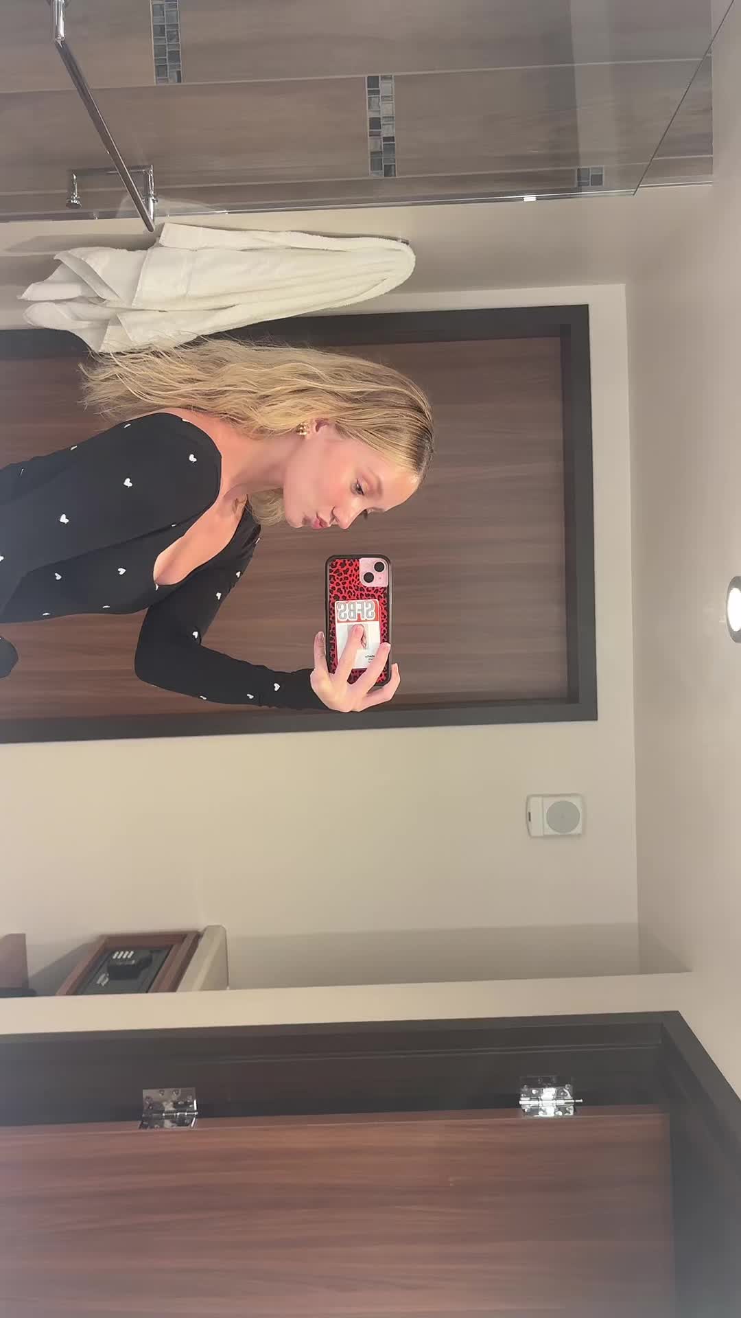 @izhoward