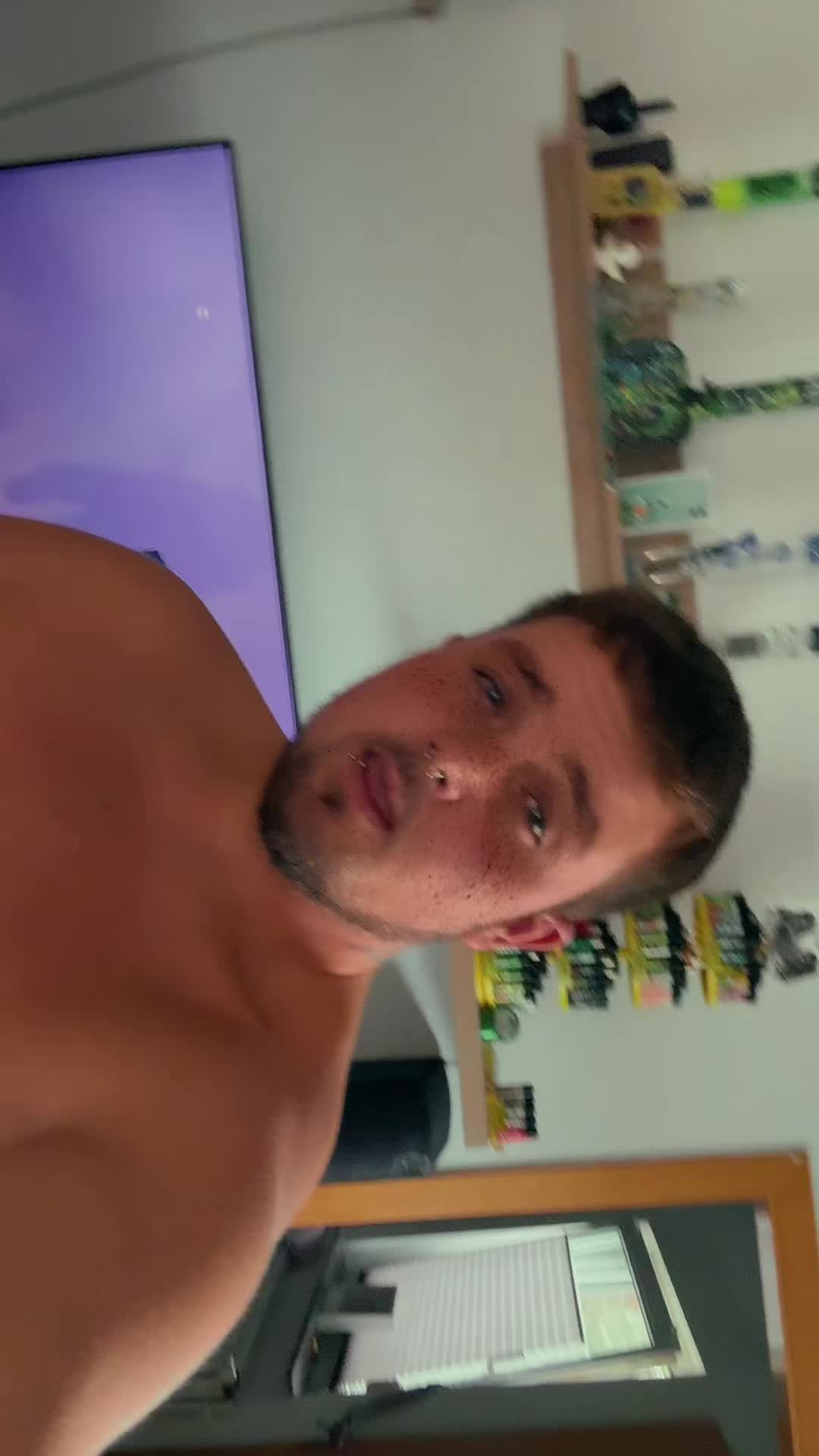 @Raphi98