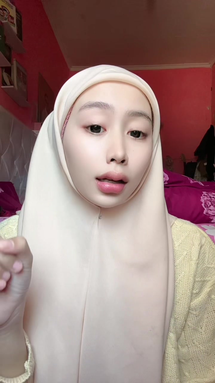 @Ayuu