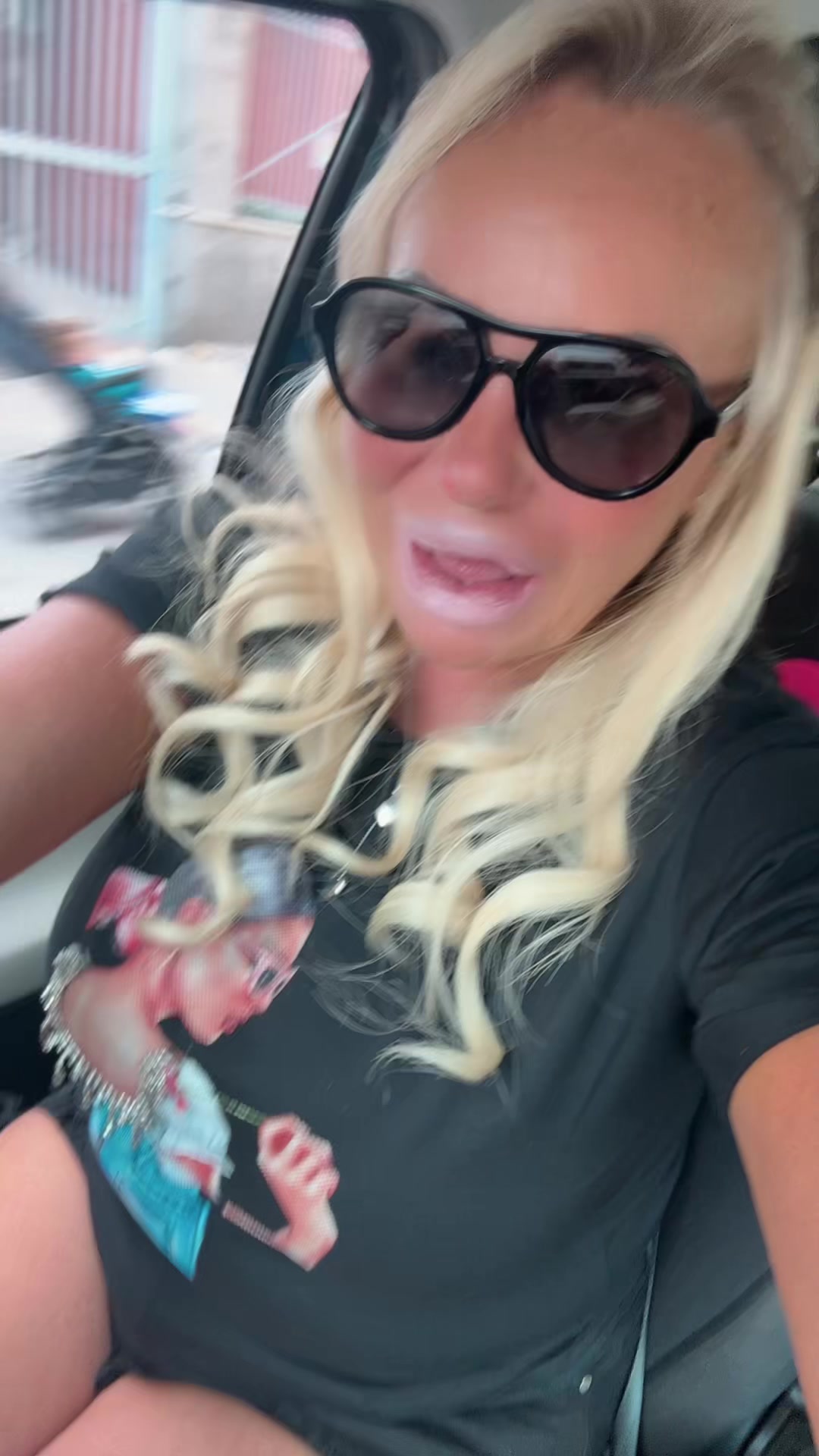@Angela