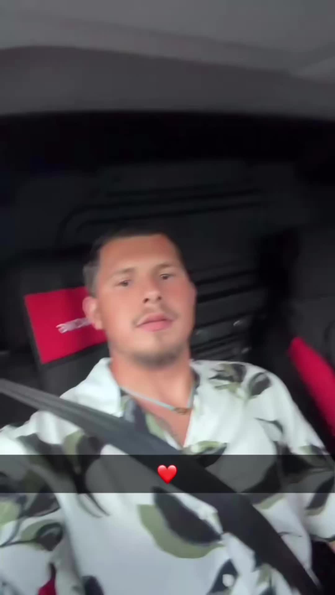 @Léo
