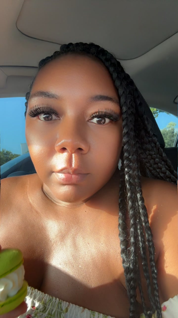 @Sabrina