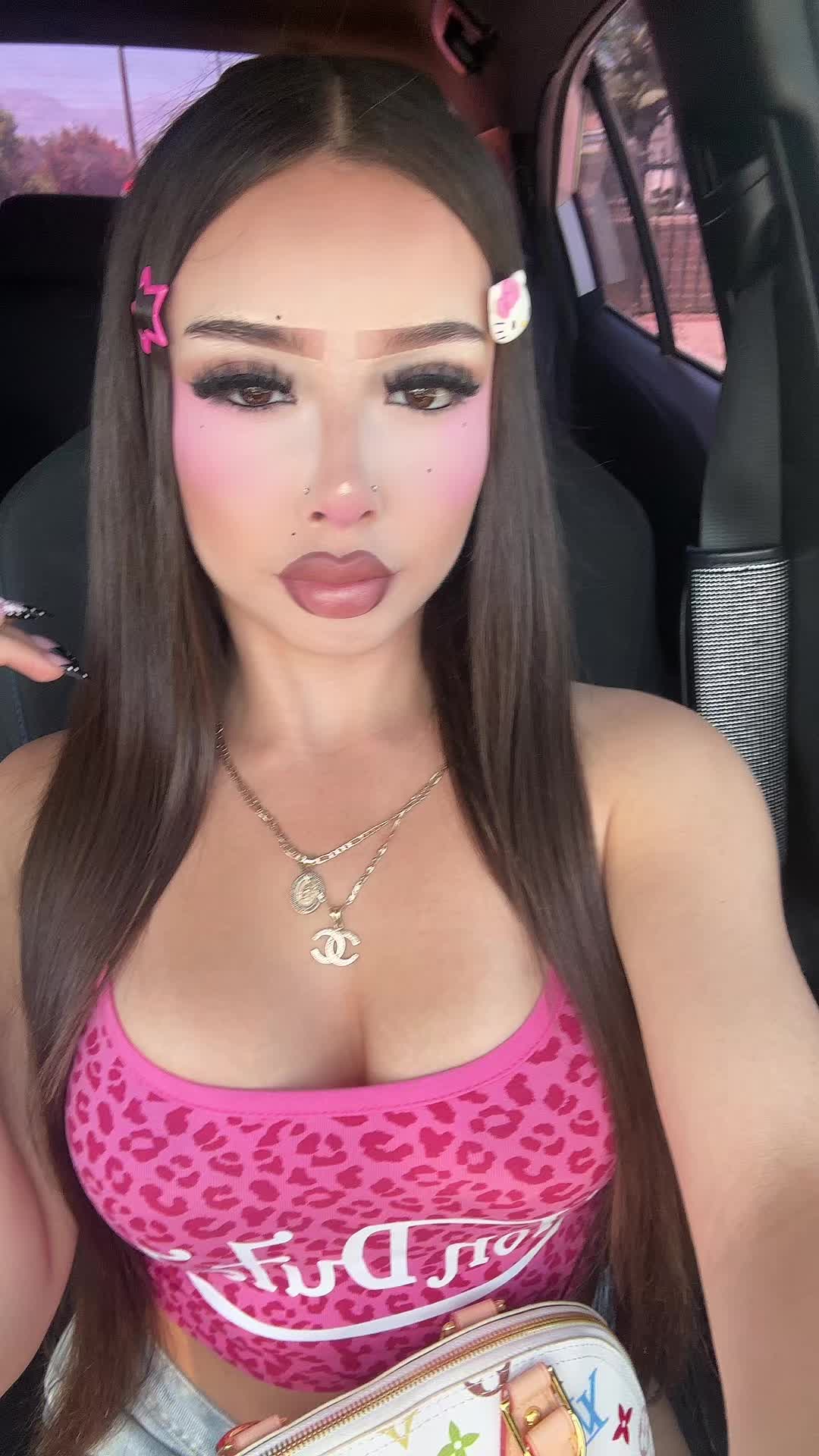 @𝓨💸