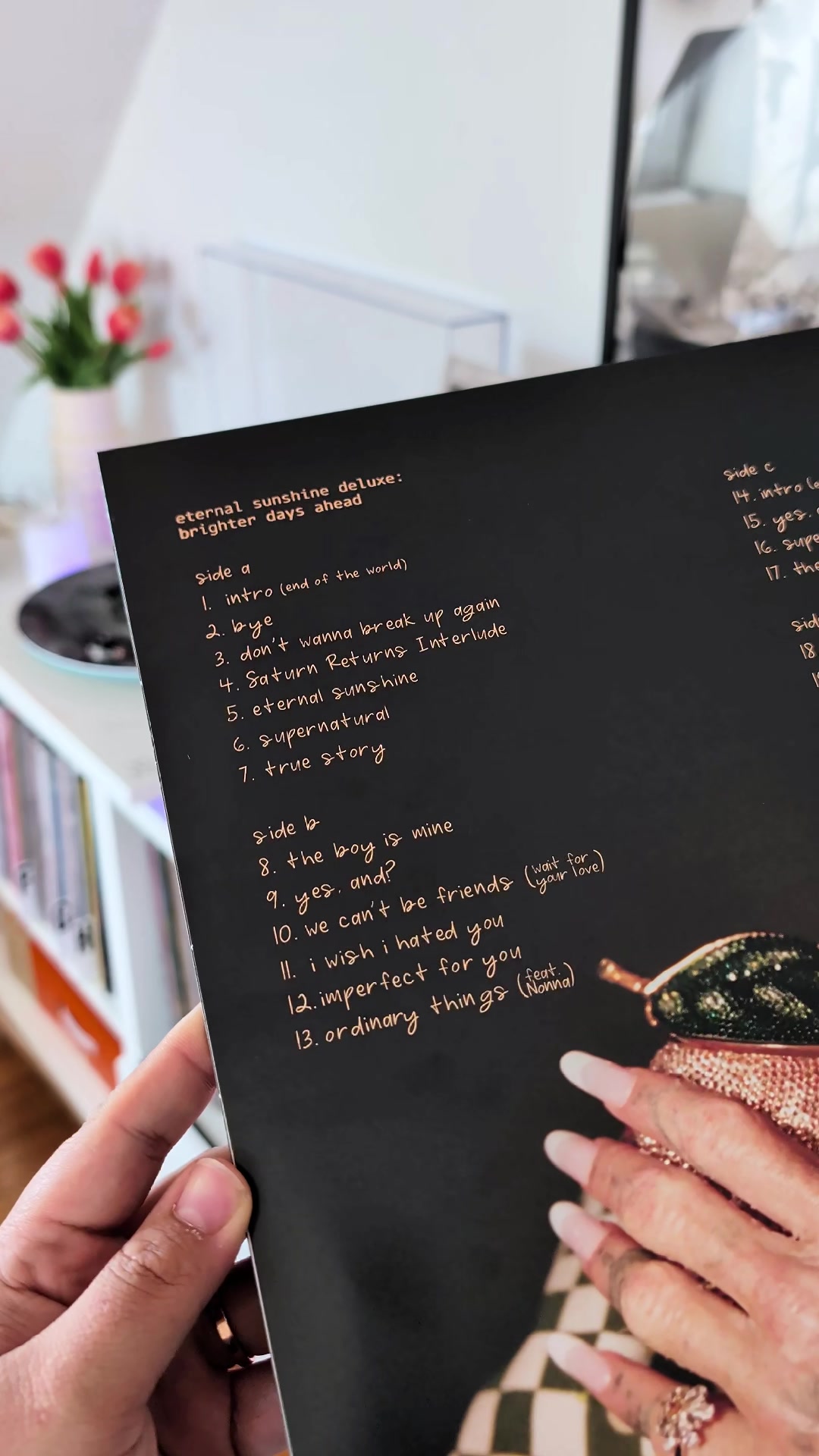 @Chrissy || Vinyl Collector 🎶✨