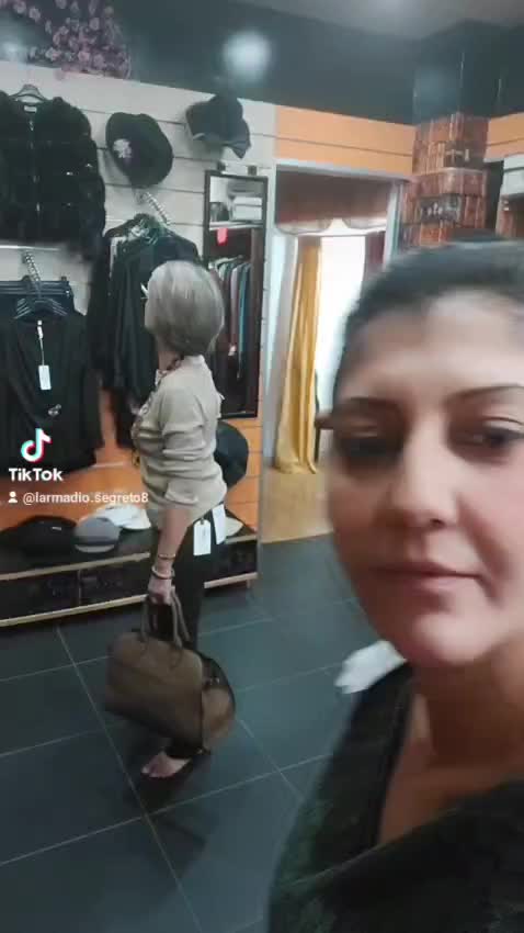 @Vera