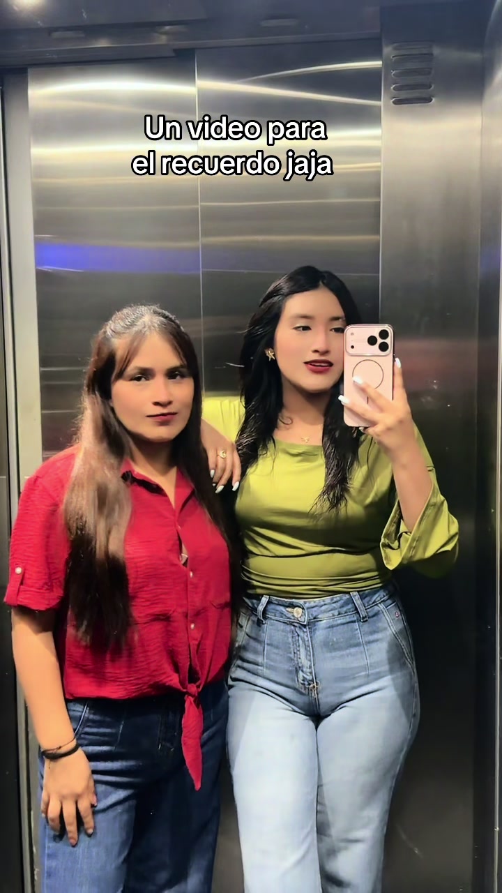 @Mikaela Abigail 🌻