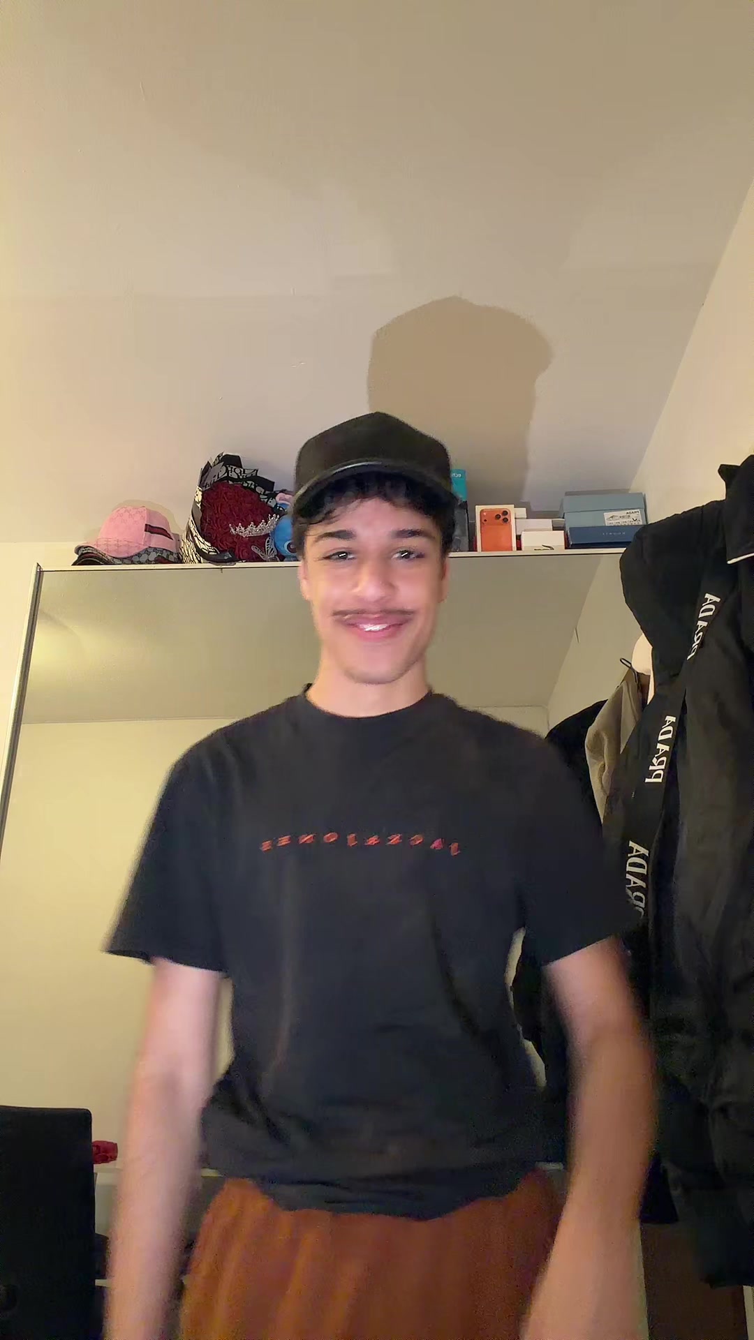 @Hewadbroo
