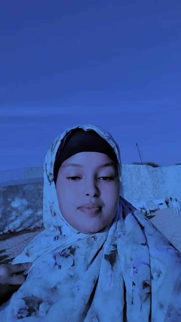 @dhashi reer  ayaanle