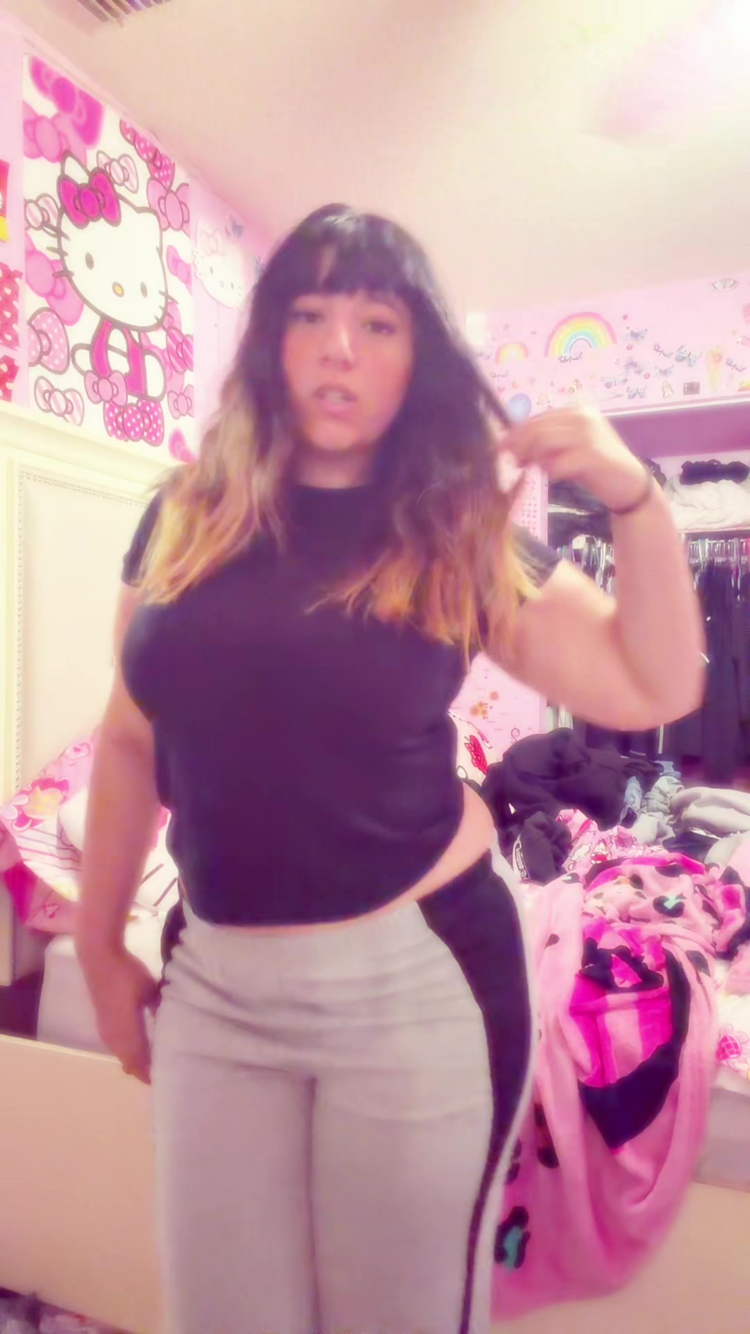 @sarahnextdoorgirl:)