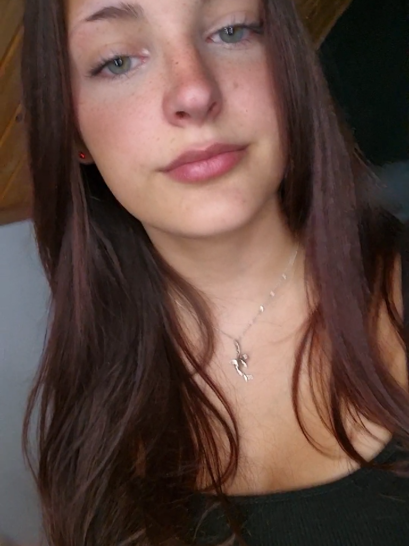 @🖤💄🌶🎧⚘️
