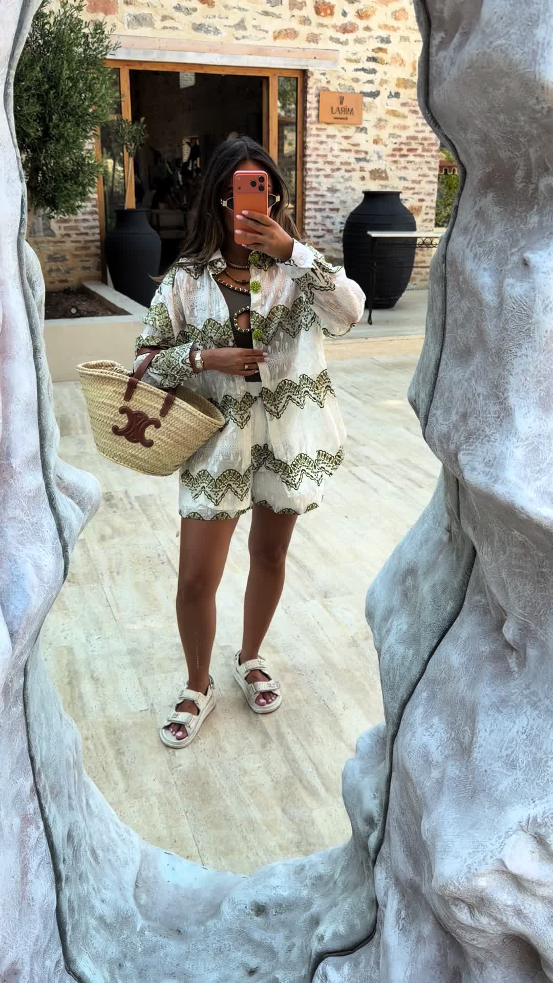 @Outfit__g