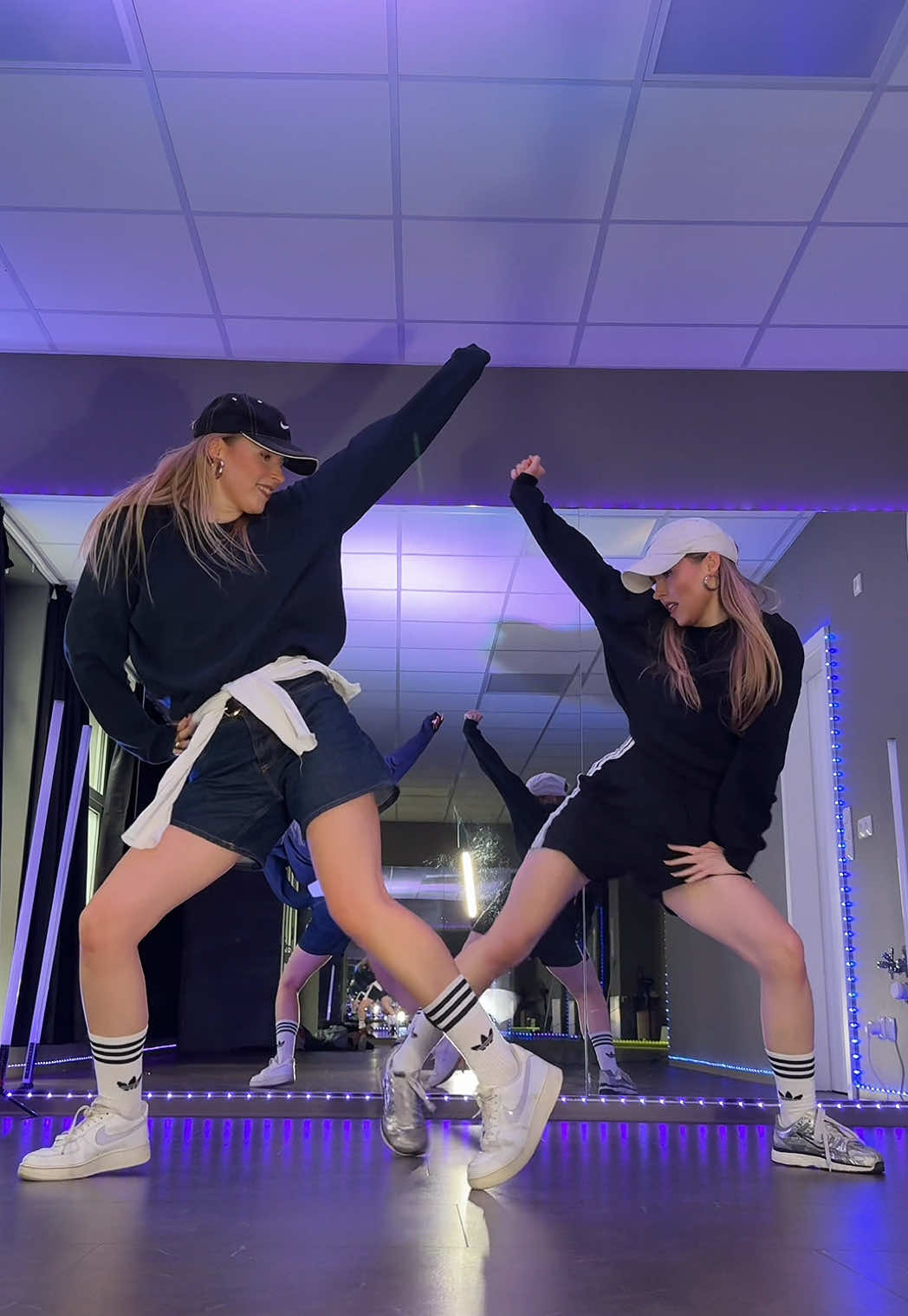 @Ani & Mari