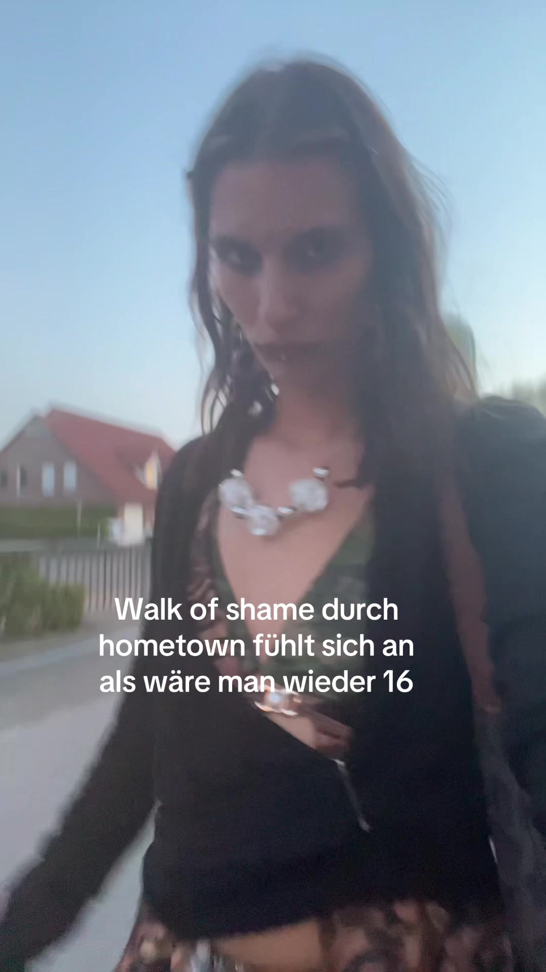 @Liya