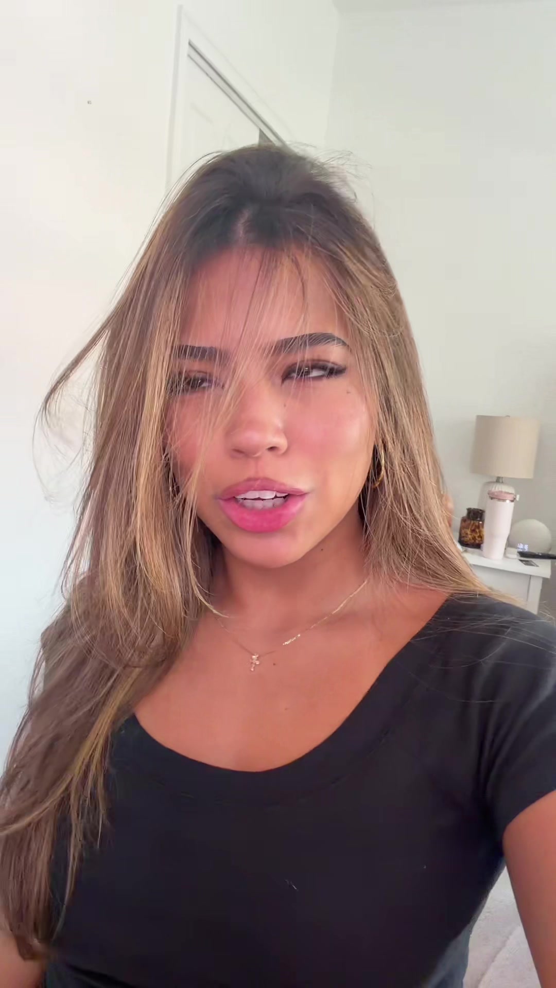 @daniela